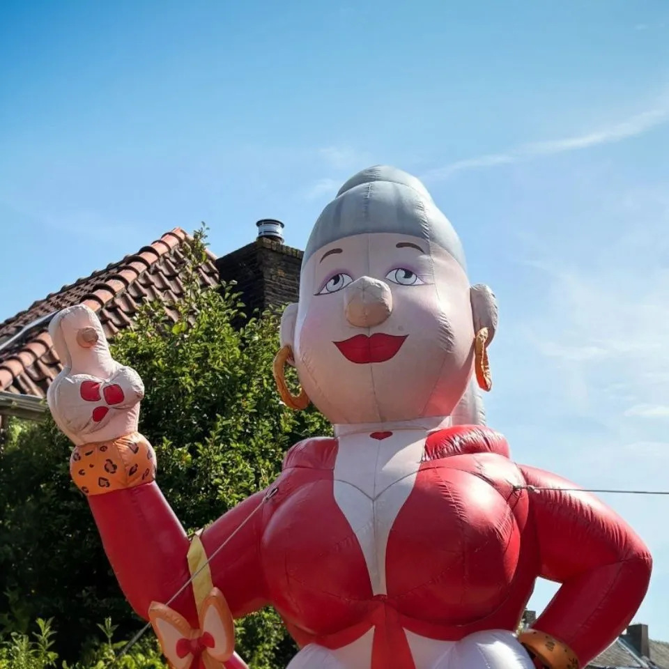 Sarah Gekkie Sarah Gekkie