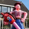 Sarah Abraham Express - Sarah Paard Ruiter huren voor vrouw 50 jaar Sarah Abraham Express - Sarah Paard Ruiter huren voor vrouw 50 jaar