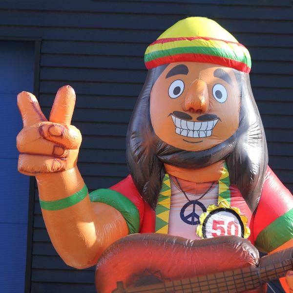 Abraham opblaaspop gitaar 4 meter
